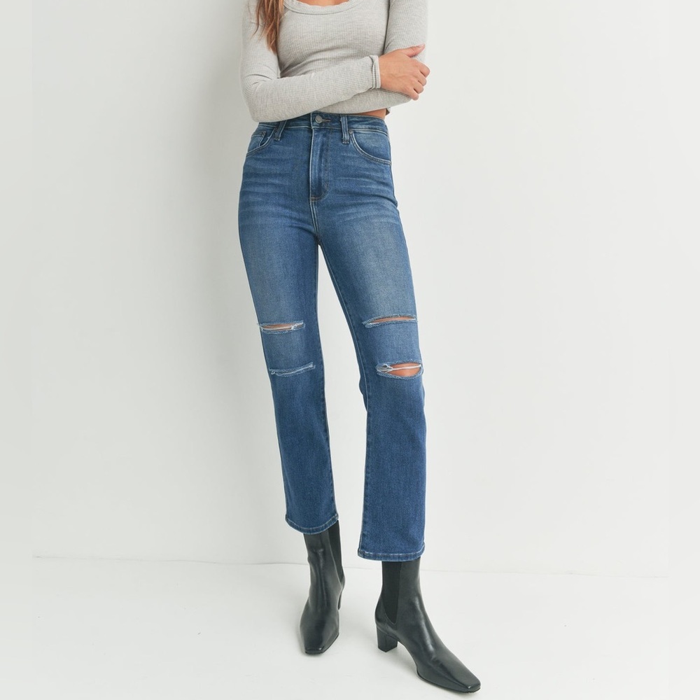 Just Black Women’s The Sunday Straight Distressed Jeans, size 24